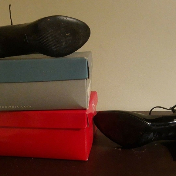 NineWest ‘NW Carlen’ Patent Leather Peep Toe Heels - Picture 7 of 8